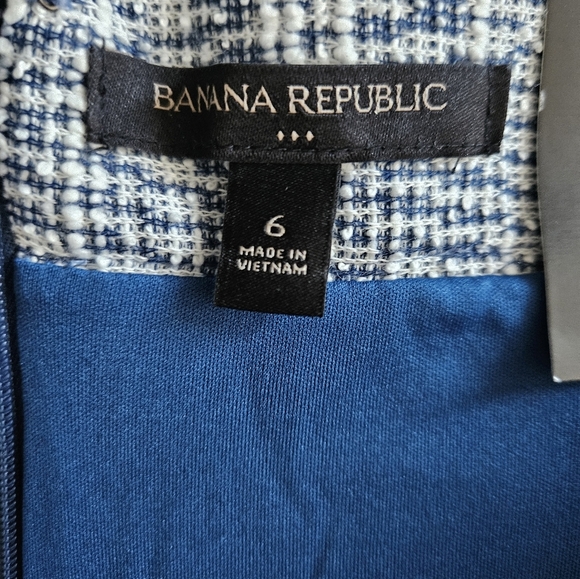 Banana Republic Blue and White Pencil Skirt - Picture 5 of 5